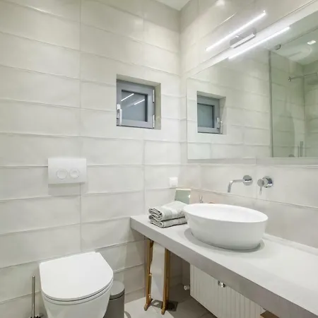 Kanonika Homes