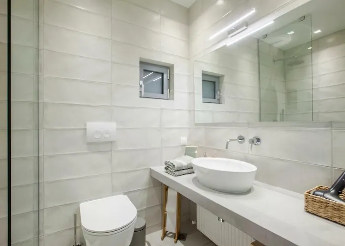 Kanonika Homes City Apartment
